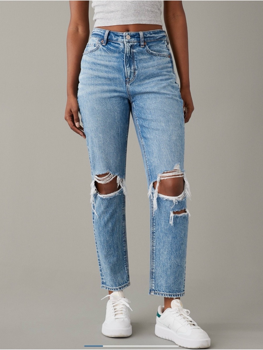 American Eagle High-Rise Strigid Distressed Mom Jeans Size 20 Short